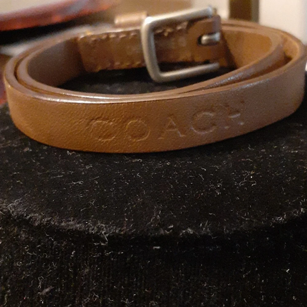 COACH NWOT WRAPPED AROUND LEATHER STRAP BRACELET UNISEX